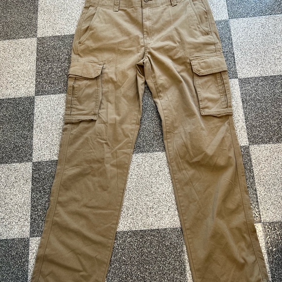 NWOT Goodfellow & Co Men's Khaki Cargo Pants - Picture 2 of 9